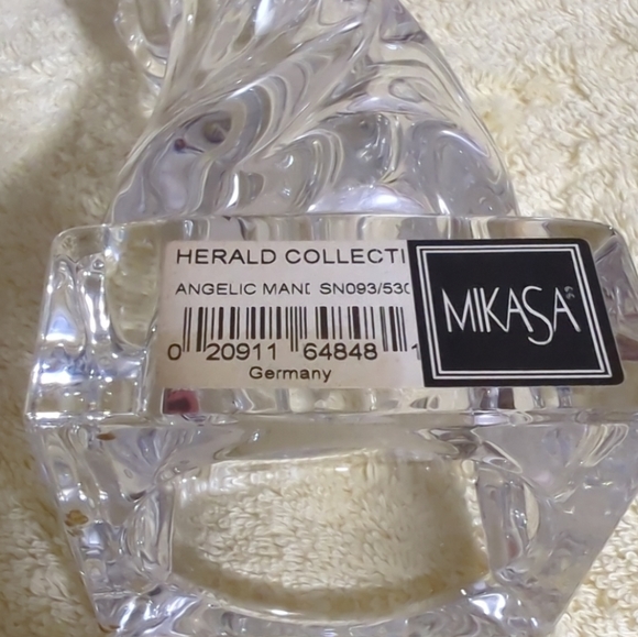 Mikasa Germany Herald Collection -Angel Playing Mandolin - Full Lead Crystal - Picture 3 of 12